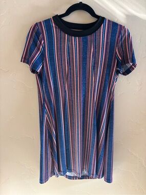 BCBGeneration Blue Striped Short Sleeve Tee